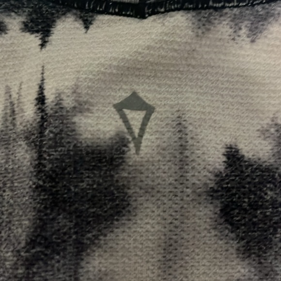 Ivivva top - Picture 3 of 4